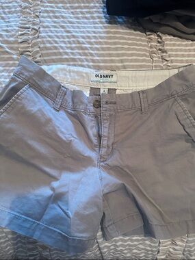 Old Navy Women's Taupe Chino Shorts